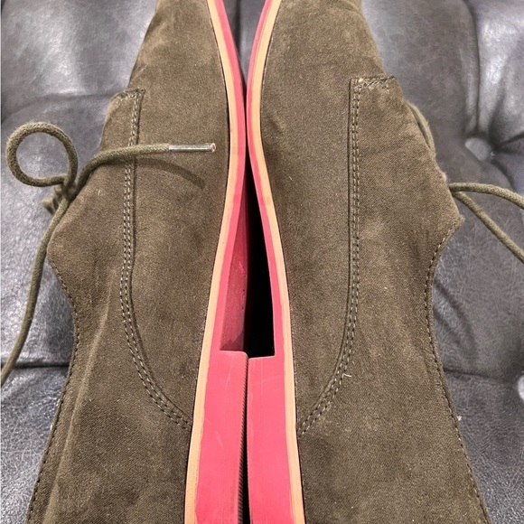 Women’s American Rag Olive Green Suede Oxford Size 8 1/2 - Picture 7 of 9